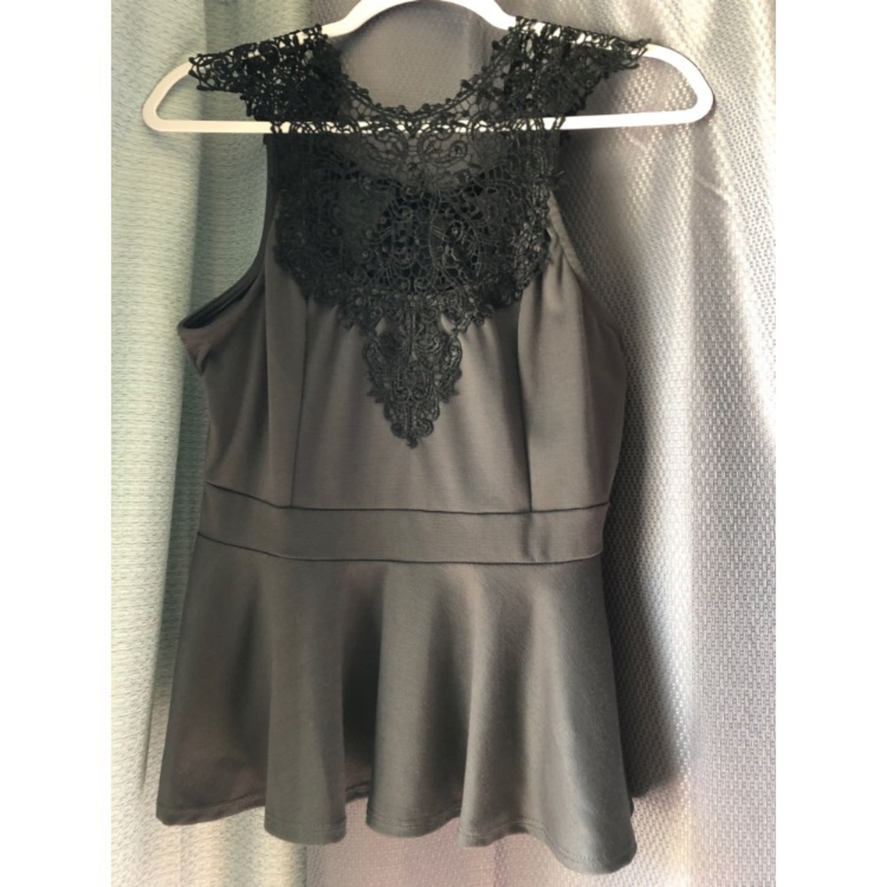 Super cute peplum top